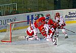 Radek Hubek opt v dresu Ostravy (#10), vedle nj Adam ervenka (#25) |  autor: Vladimr Vronka